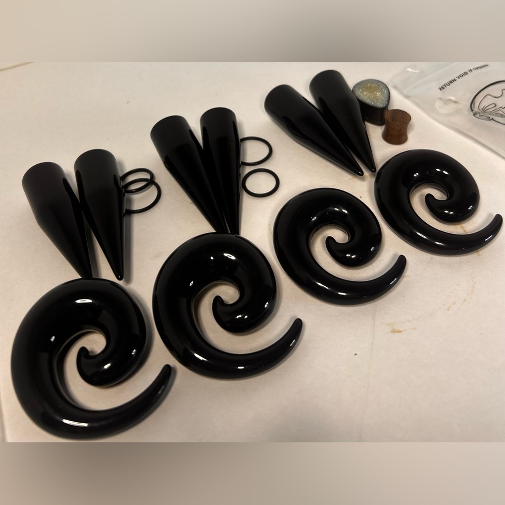 Lot Of 5 Pair Urban Body Jewelry Earring Gauged Plugs As Is. 17mm